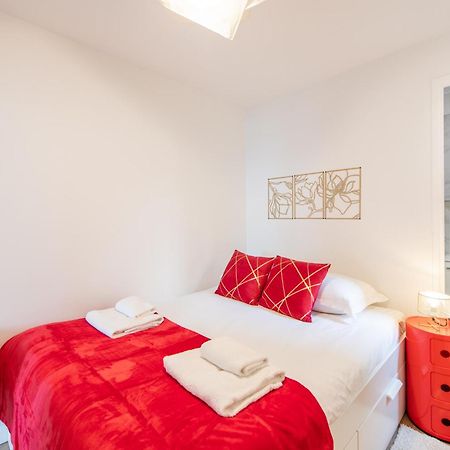 Spacious And Bright 2-Bedroom Large Apartment Very Close To Paris - Near Metro Булон Биянкур Екстериор снимка
