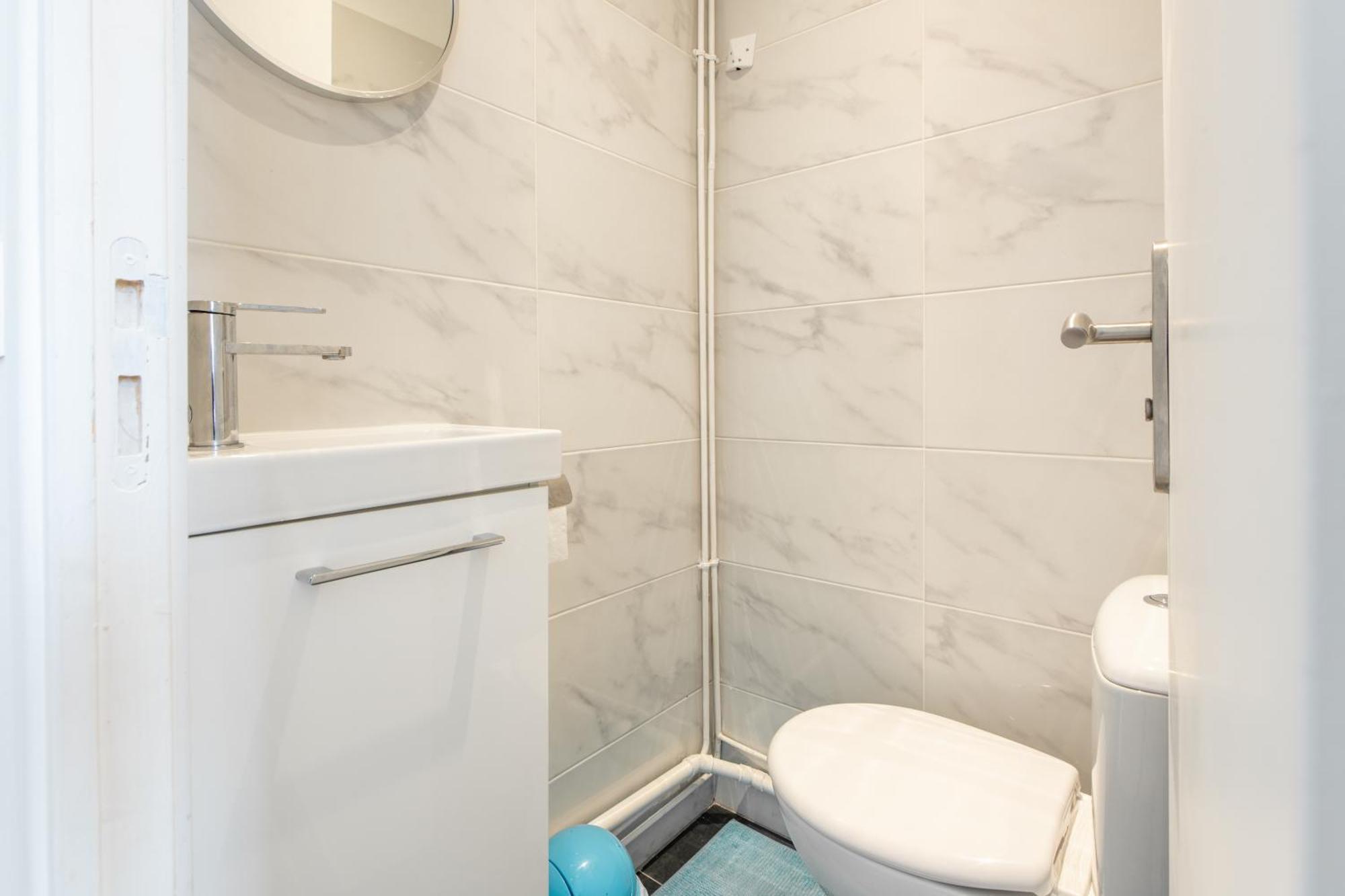 Spacious And Bright 2-Bedroom Large Apartment Very Close To Paris - Near Metro Булон Биянкур Екстериор снимка