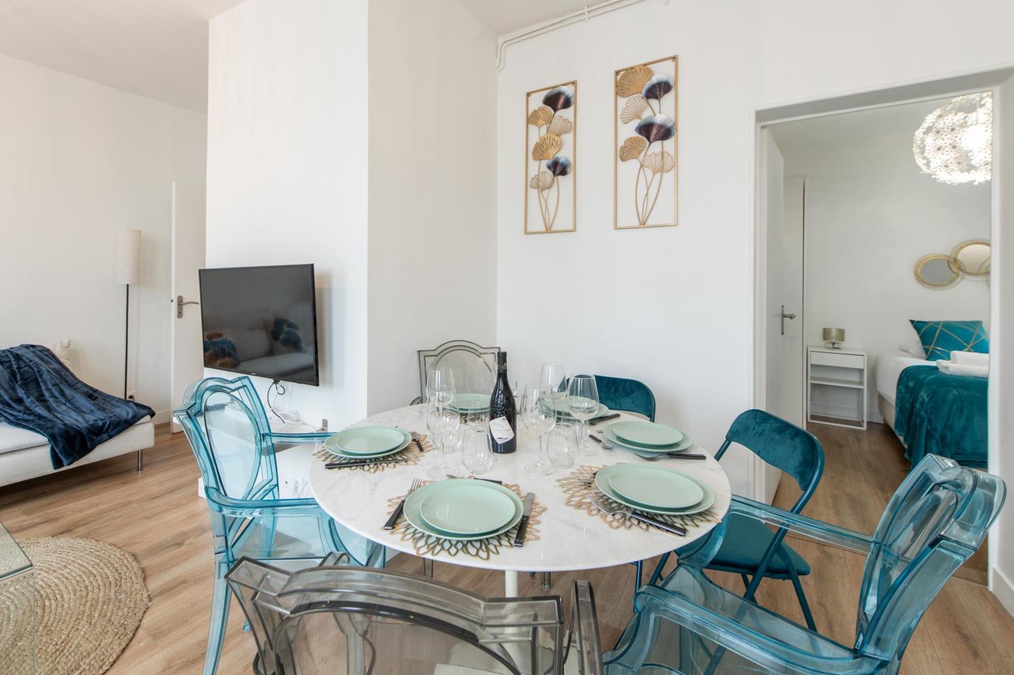 Spacious And Bright 2-Bedroom Large Apartment Very Close To Paris - Near Metro Булон Биянкур Екстериор снимка