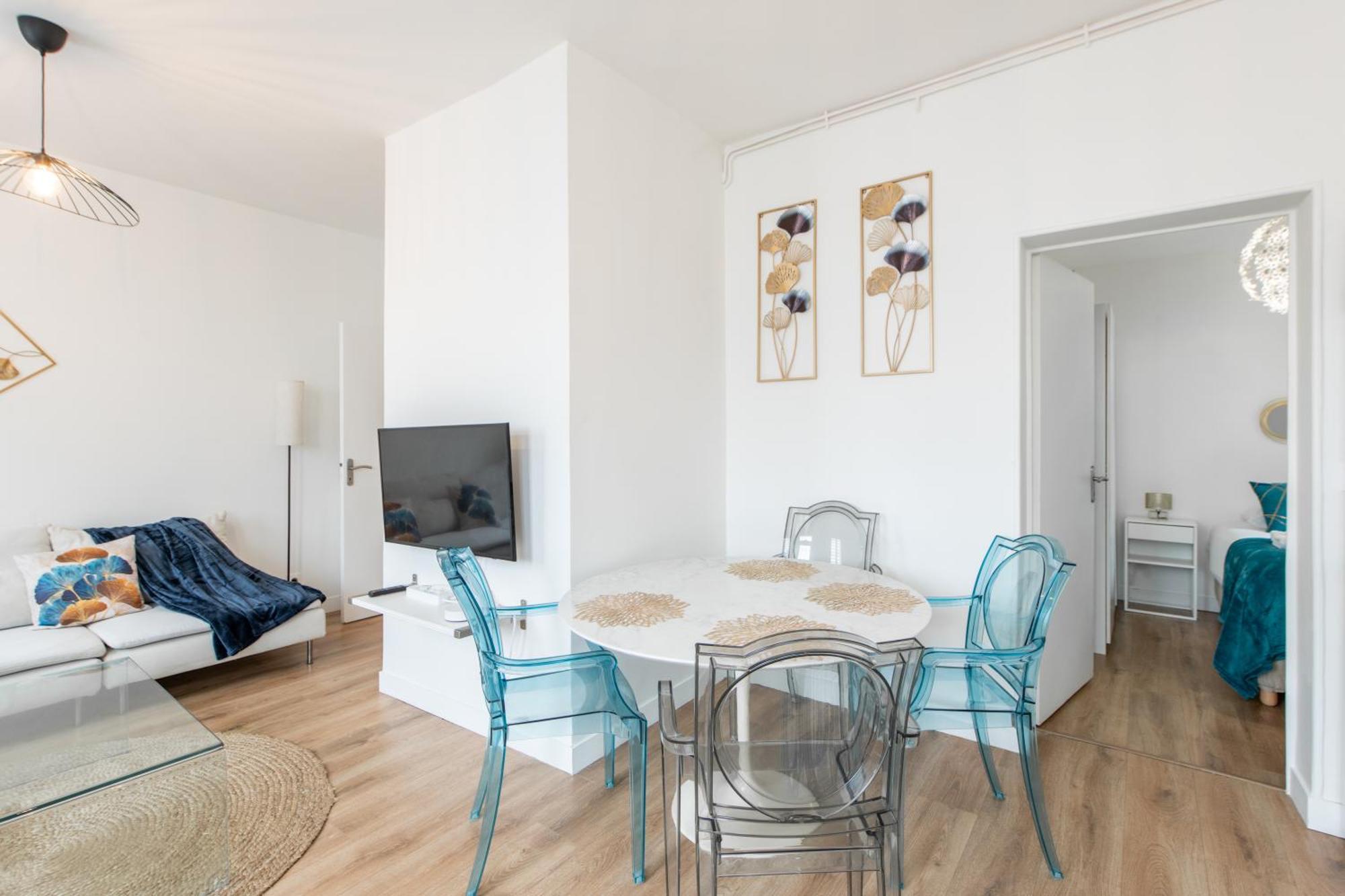 Spacious And Bright 2-Bedroom Large Apartment Very Close To Paris - Near Metro Булон Биянкур Екстериор снимка