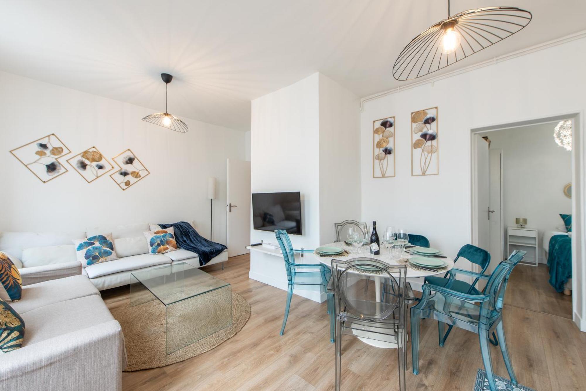 Spacious And Bright 2-Bedroom Large Apartment Very Close To Paris - Near Metro Булон Биянкур Екстериор снимка